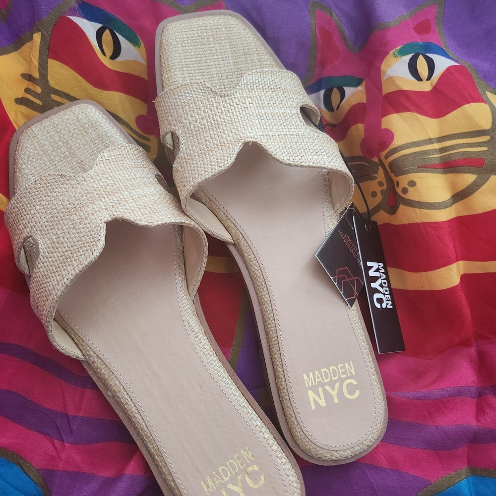 Madden NYC Cream Textured Sandals